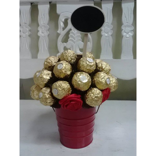 Big Pail of 24 pcs. Ferrero