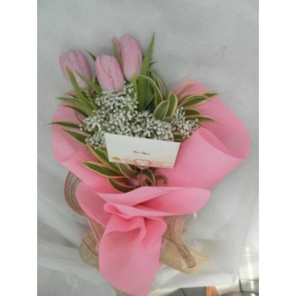 Three Tulips Bouquet 72585